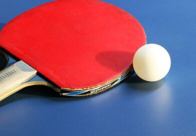 raquette et balle de ping pong